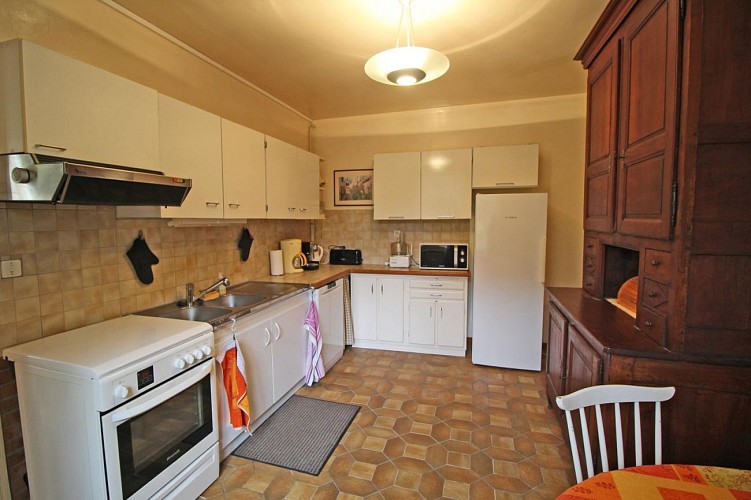 Gite des Hauts de Bosmie, commune de Bosmie L'Aiguille en Limousin - cuisine_8