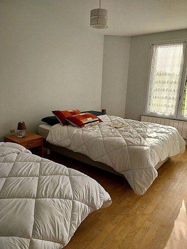 argentonnay-gite-la-chouette-chambre2