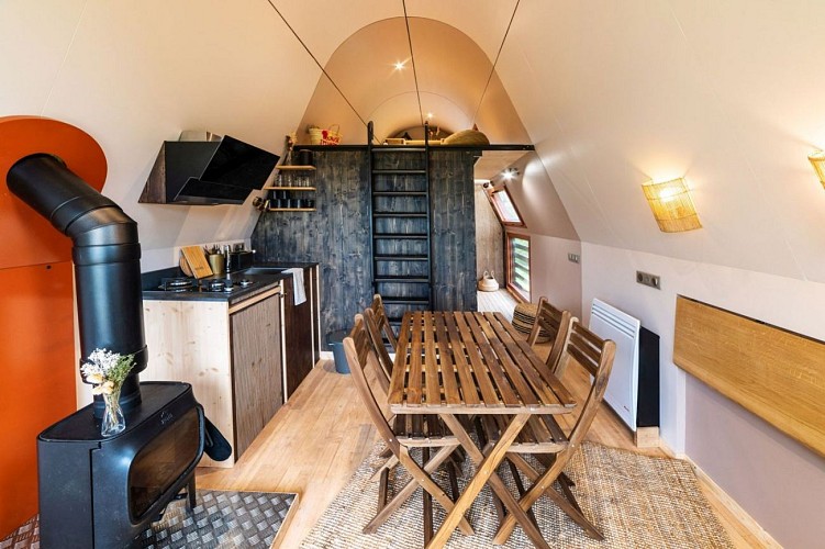 cabane-roc-photo-piece-a-vivre