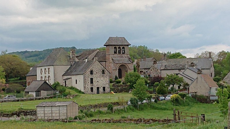 The volcanic edifice of Chastel-Marlhac