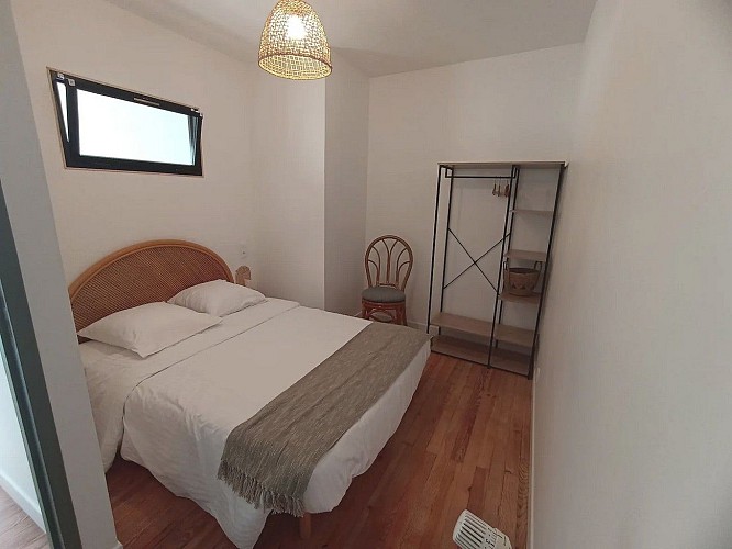 mauleon-gite-au-champ-davoine-chambre1-b