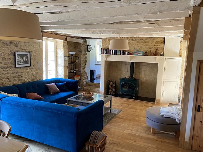 Maison Lou Panieraire dans le bourg de Beynac