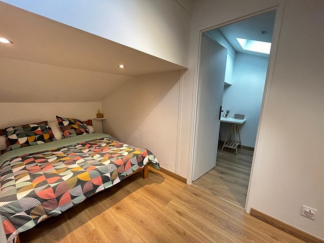 cb7249c9-d0a9-4b08-a621-96d0414f40bf