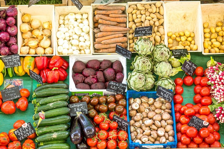 Marché de Sainte Gemme La Plaine