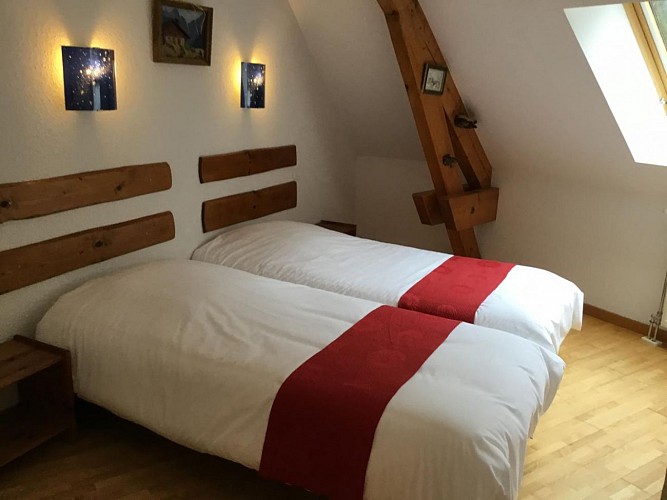 LE CHALET DU CIRQUE DE ST MEME