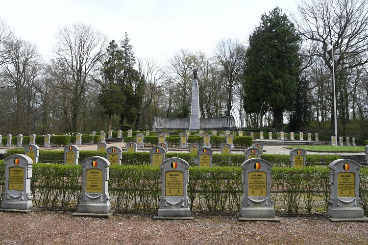 CIMETIAIRE_MILITAIRE D_DE_RABOSEE_2024_03_URBANISME_VILLE_DE_LIEGE (58)