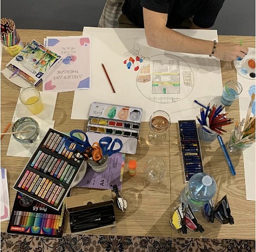 Moon creative workspace 4