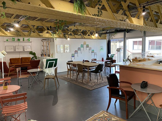 Moon creative workspace 1