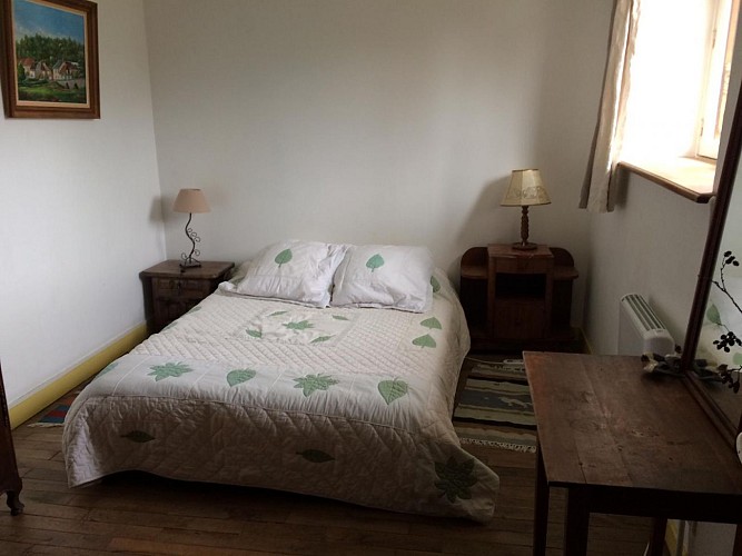 CHAMBRE SUR JARDIN A L'ETAGE