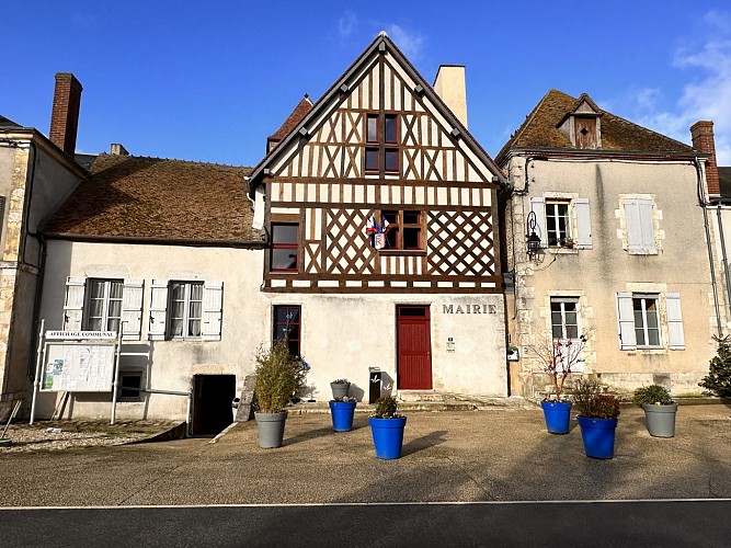 Beaulieu sur Loire - mairie - extérieur