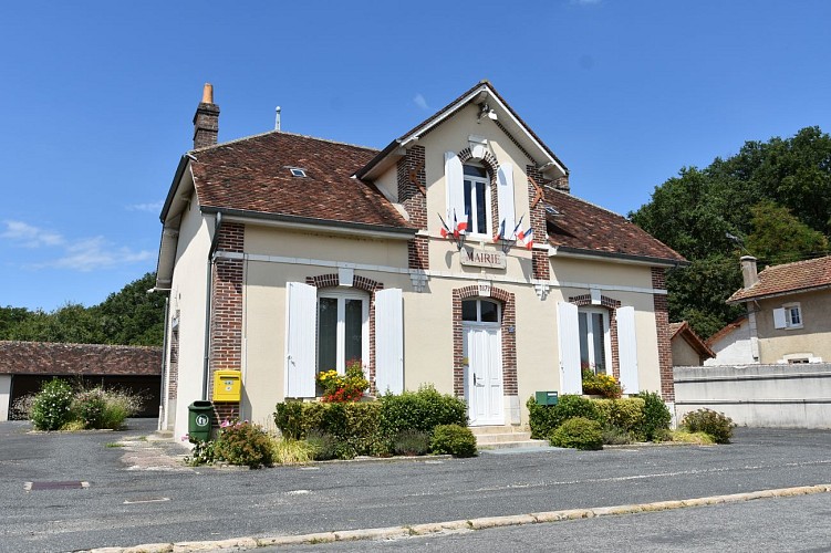 Champoulet-mairie---1er-aout-2018---OT-Terres-de-Loire-et-Canaux--IRemy---21--2