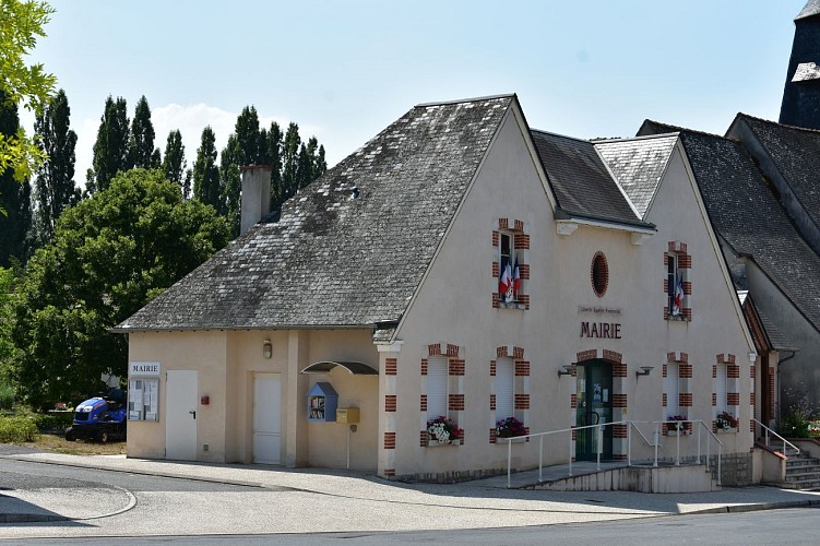 Pierrefitte-es-Bois-Mairie---26-juillet-2018---OT-Terres-de-Loire-et-Canaux---IRemy--39-