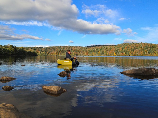 Lac naturel de la Crégut (site de pêche)