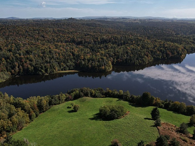 Lac naturel de la Crégut (site de pêche)