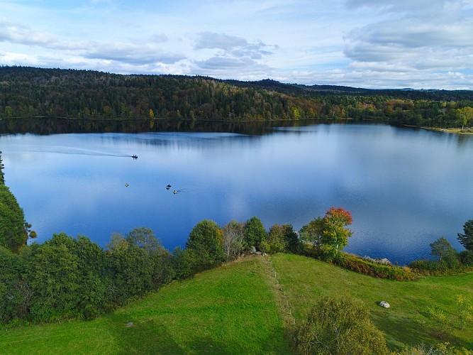Lac naturel de la Crégut (site de pêche)