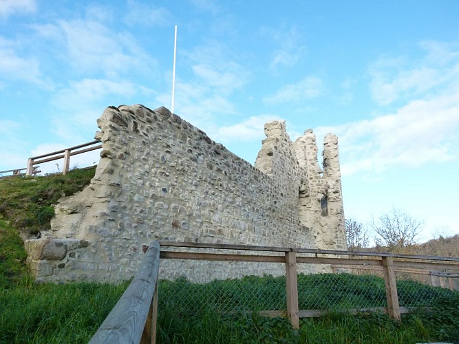 Castle Thynières Ruins