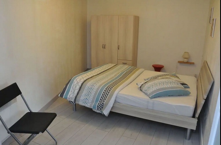 gite-petite-maison-volets-bleus (9)