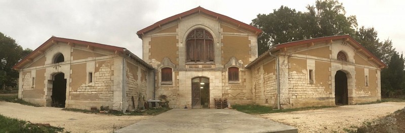 panorama---Chateau-l-Escarderie-2