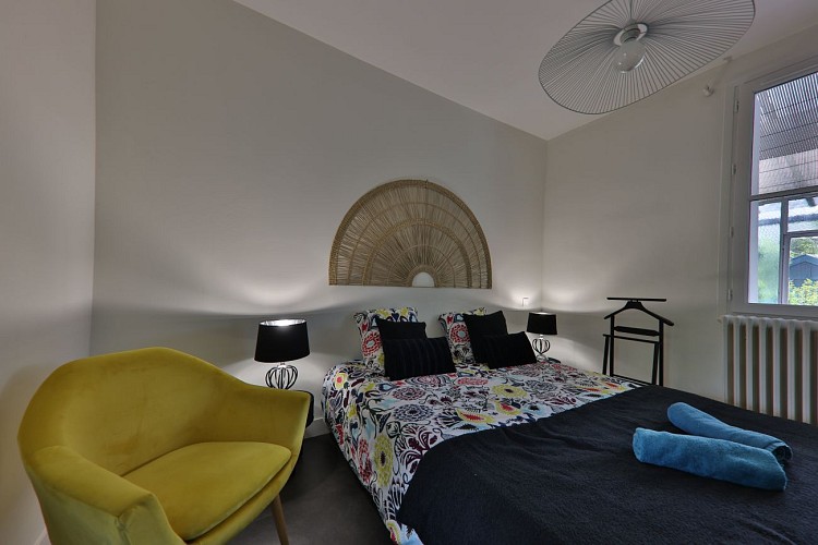 Chambre lit 160 cm RDC