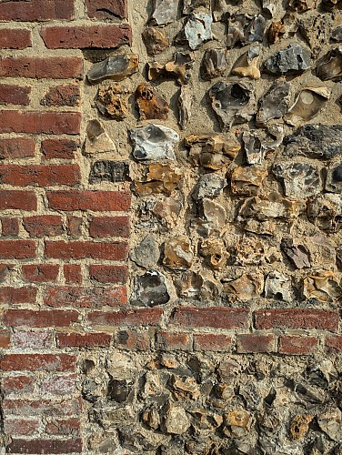 Bâti en pierre et silex