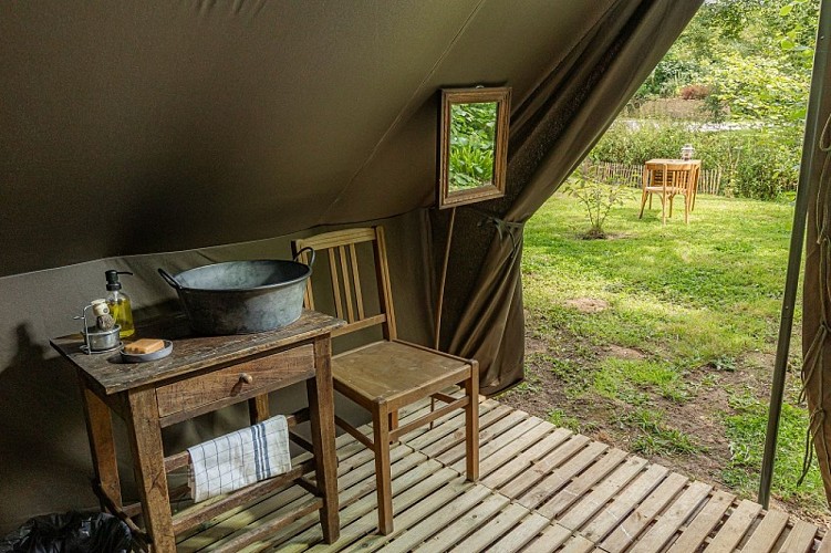 picauville-hebergement-insolite-the-field-camp-2