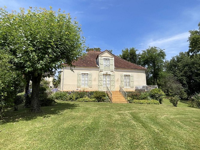 -castetpugon-le-relais-du-chateau-pau-pays-bearn--ref--G124066