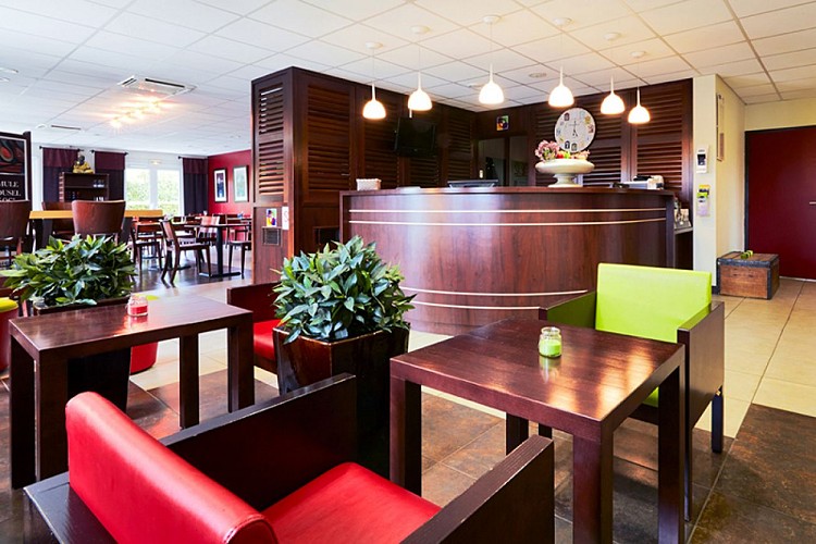 Arveyres - Hôtel Kyriad1