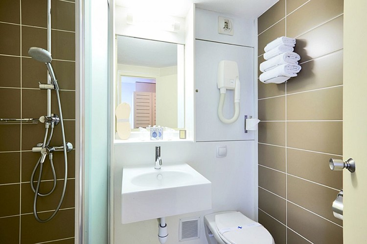 Arveyres - Hôtel Kyriad3