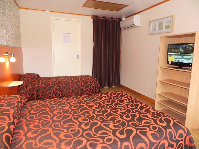 Hôtel les Pins Hourtin 6