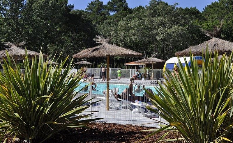 Camping Les Goélands piscine - Arès _ Bassin d'Arcachon ©Les goélands