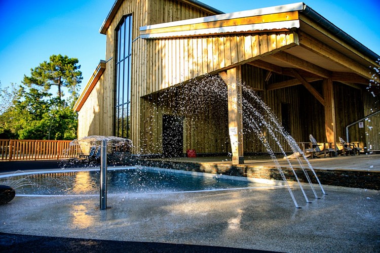 Castel-Le-Village-Western3