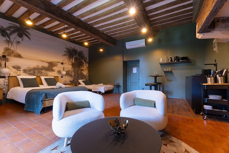 Le Château Dracy le Fort - La Nomade - Pièce principale/Chambre © Norman Frick