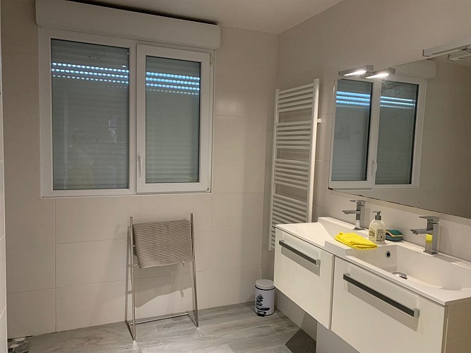 Salle de bains gîte maniort