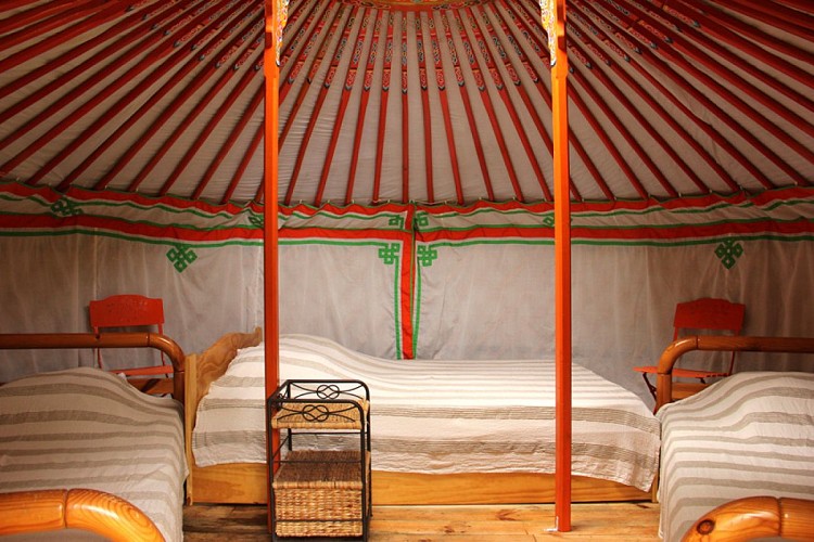 Yourte et Cabane du Rivobruenti