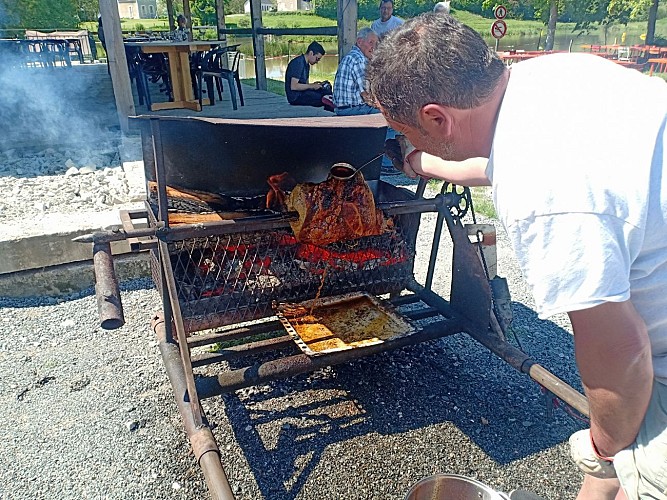jambon à la broche Les Délices du terroir