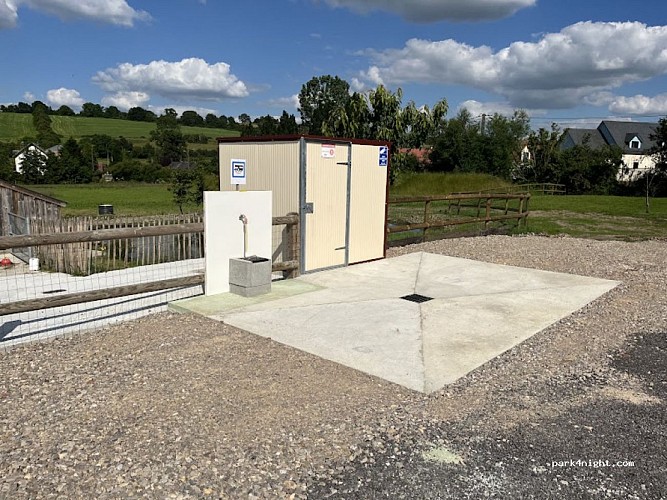 Aire de stationnement et de service de La Ferme de Béthune