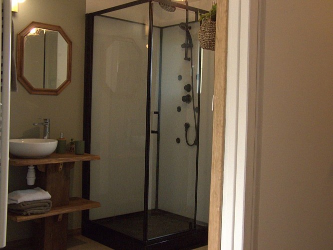 WhatsApp Image 2024-05-05 at 12.38.41 (3)