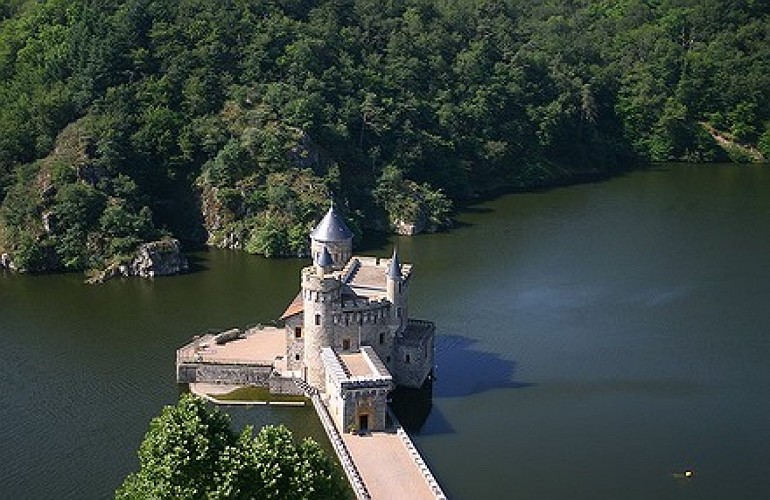 Das Schloss Château de la Roche