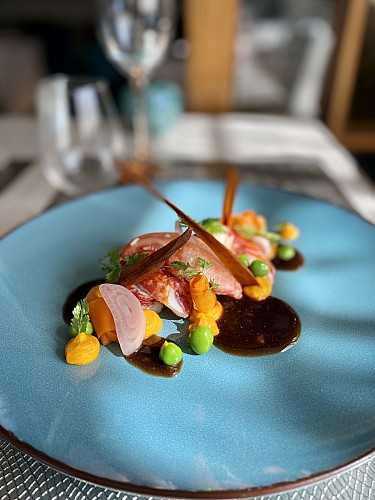 homard entier carotte et petits pois