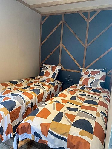 chambre avec lits simples