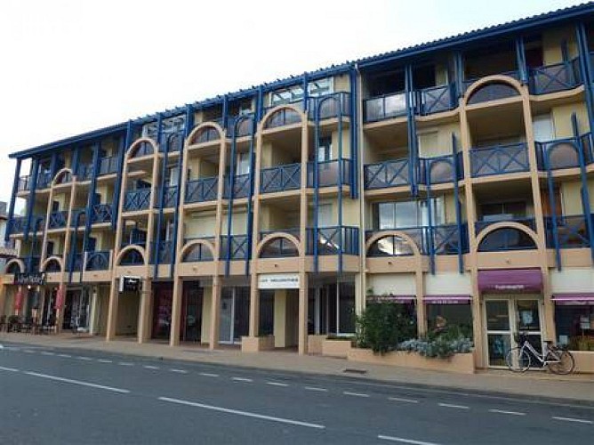 LOCATION DE VACANCES MME CESPO LACANAU