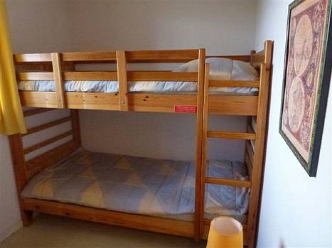 LOCATION DE VACANCES MME CRESPO LACANAU