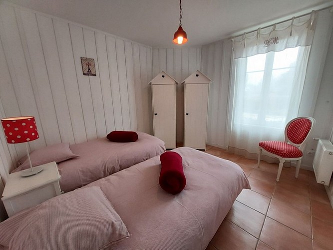 L'Escapade_chambre_2 lits_Civrac_de_Blaye