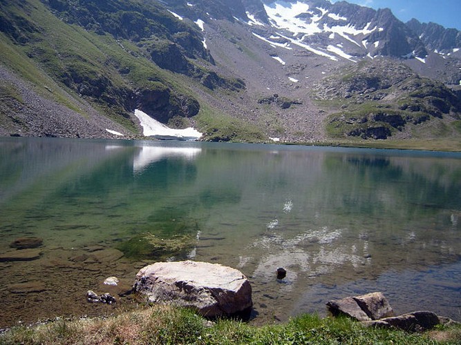 Fishing at the Lauvitel Lake