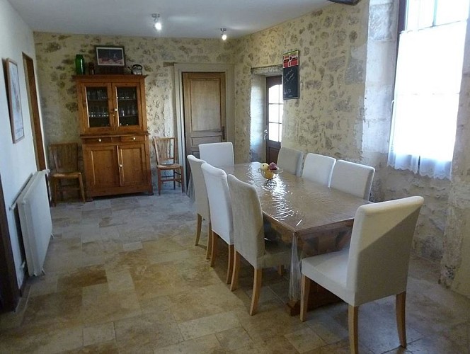 salle-a-manger-Ch-en-vignes