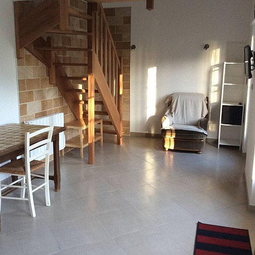 gites-du-moulin-la-petite-maison-beuzeville-la-grenier-meuble-sophie-grenier-salon