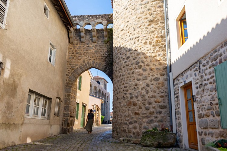 Champdieu, village de caractère