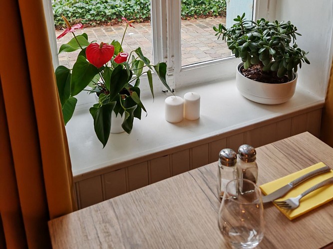 creperie-la-caillouville-23012025-st-wandrille-restaurant-normandie-interieur-perrotte-raphael (7) (1) (1)