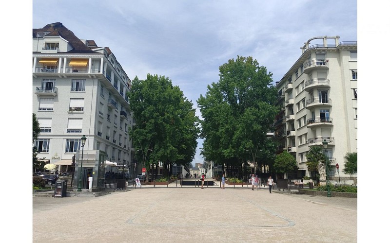 square-george-V-pau-03 - Pau Pyrénées Tourisme - PL