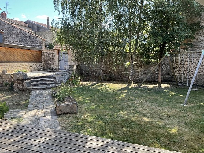 Jardin clos - balançoire